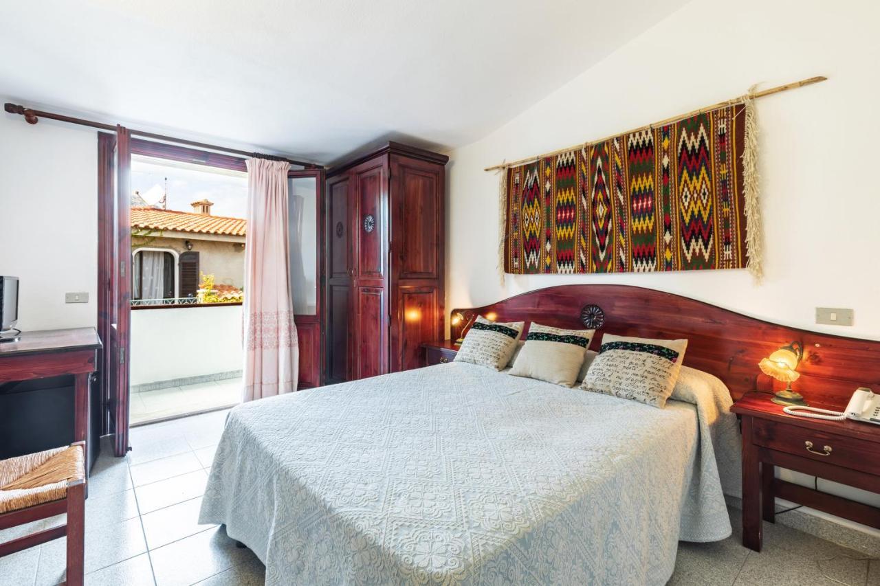 Hotel S'Ortale Con Parcheggio Interno E Ristorante All'Aperto Орозеи Экстерьер фото